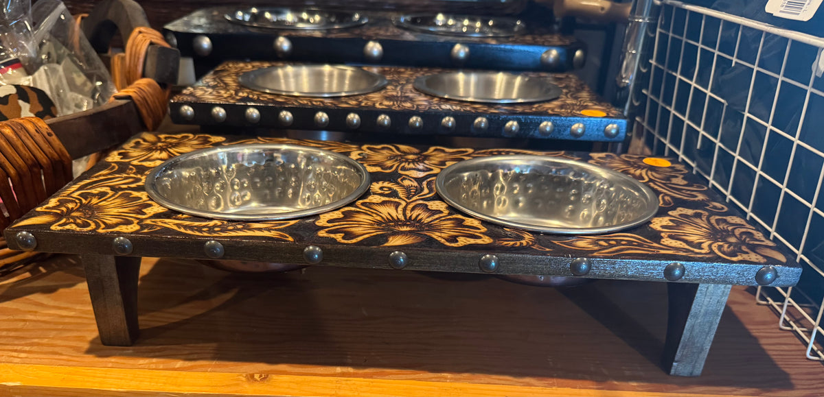 KR Dog Feeding Station